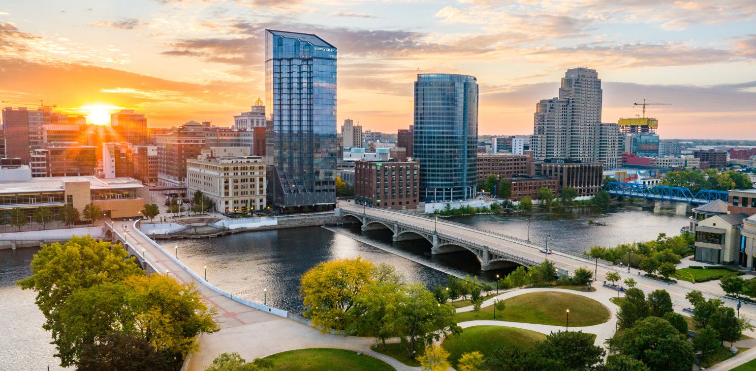 Skyline of Grand Rapids, Michigan at sunset